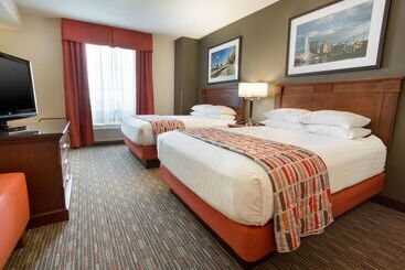 هتل Drury Inn & Suites Dayton North