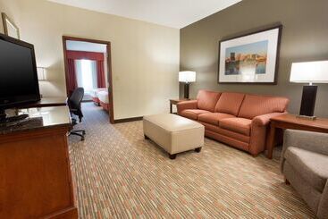 هتل Drury Inn & Suites Dayton North