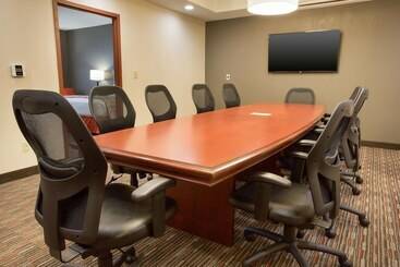 هتل Drury Inn & Suites Dayton North