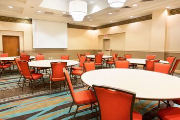هتل Drury Inn & Suites Montgomery