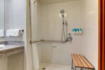 هتل Drury Inn & Suites Montgomery