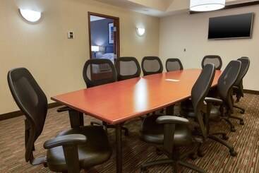 هتل Drury Inn & Suites Montgomery