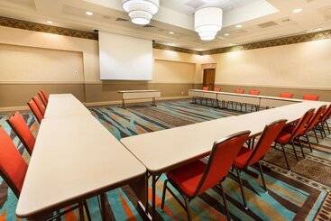 هتل Drury Inn & Suites Montgomery