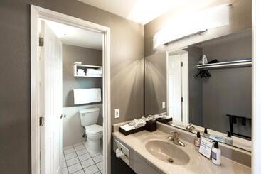 هتل Earthbox Inn & Spa