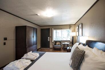 هتل Earthbox Inn & Spa