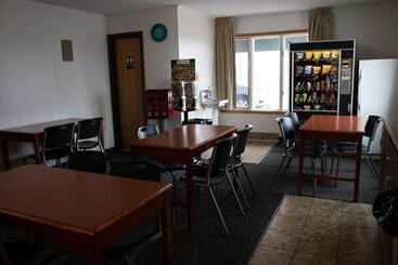 هتل East Grand Inn