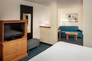 هتل Fairfield Inn & Suites By Marriott Anchorage Midtown