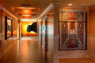 هتل Hampton Inn & Suites Dodge City