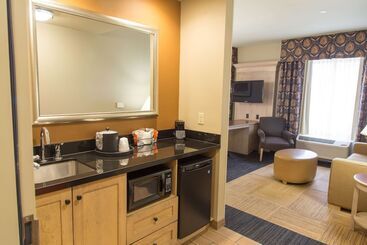 هتل Hampton Inn & Suites Dodge City