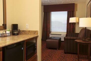 هتل Hampton Inn & Suites By Hilton Fargo Medical Center