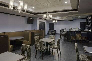 هتل Hilton Garden Inn Jonesboro