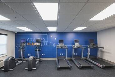 هتل Holiday Inn Express & Suites Marquette, An Ihg