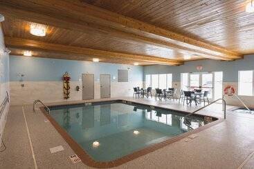 هتل Holiday Inn Express & Suites Marquette, An Ihg