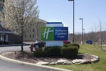 هتل Holiday Inn Express & Suites Youngstown West   Austintown By Ihg
