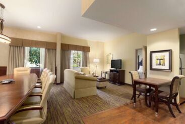 هتل Homewood Suites By Hilton Lafayette, La