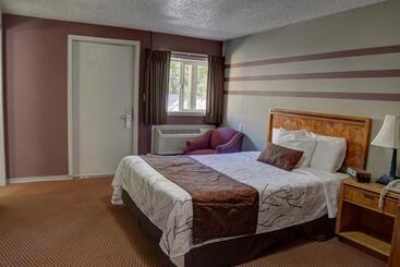 هتل The Inn At Salmon Creek