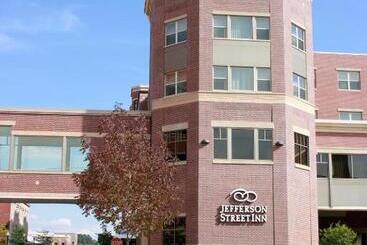 هتل Jefferson Street Inn, A Member Of Radisson Individuals