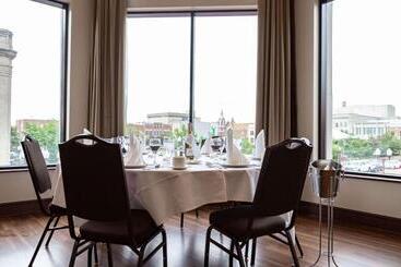 هتل Jefferson Street Inn, A Member Of Radisson Individuals