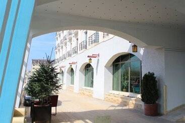 هتل Phoenicia Express