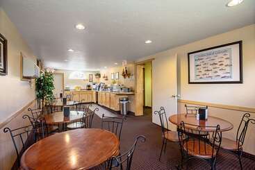 هتل Rodeway Inn Gunnison