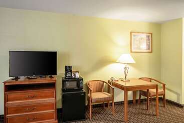 هتل Rodeway Inn Gunnison