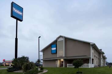 هتل Travelodge By Wyndham Missouri Valley