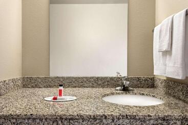 هتل Travelodge By Wyndham Missouri Valley