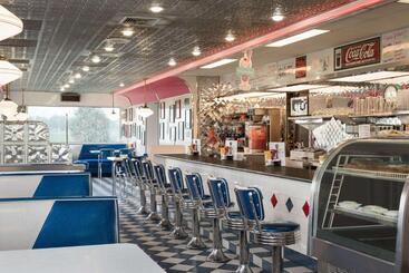 هتل Travelodge By Wyndham Missouri Valley