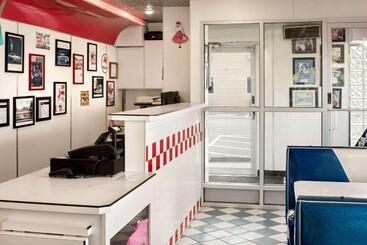 هتل Travelodge By Wyndham Missouri Valley