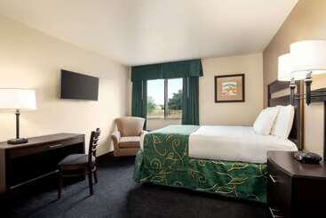 هتل Travelodge By Wyndham North Platte