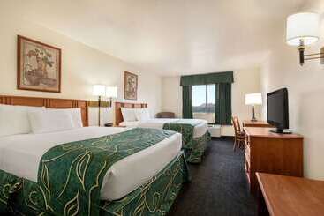 هتل Travelodge By Wyndham North Platte