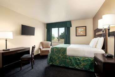 هتل Travelodge By Wyndham North Platte
