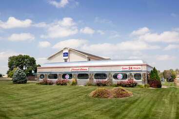 هتل Travelodge By Wyndham North Platte