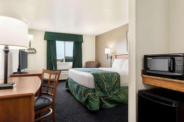 هتل Travelodge By Wyndham North Platte