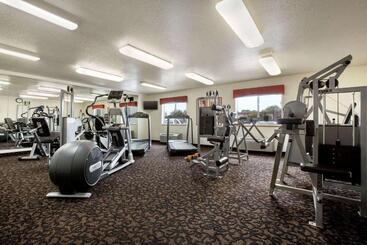 هتل Travelodge By Wyndham North Platte