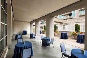 هتل Twelve Midtown, Marriott Autograph Collection