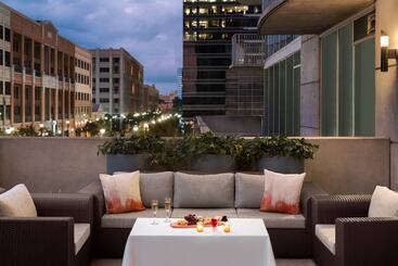 هتل Twelve Midtown, Marriott Autograph Collection