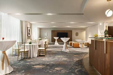 هتل Twelve Midtown, Marriott Autograph Collection