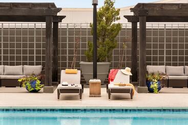 هتل Twelve Midtown, Marriott Autograph Collection
