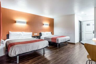 Motel 6oceanside, Ca, Marina