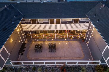 مُتل Gateway Lodge
