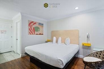 مُتل Gateway Lodge