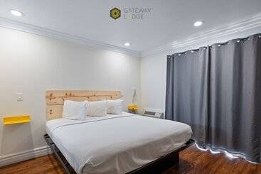 مُتل Gateway Lodge