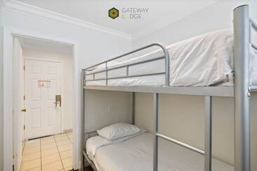 مُتل Gateway Lodge
