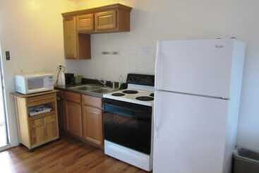 مُتل Yellowstone Country Inn