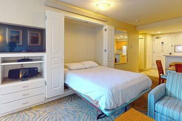 Resort At Seaside