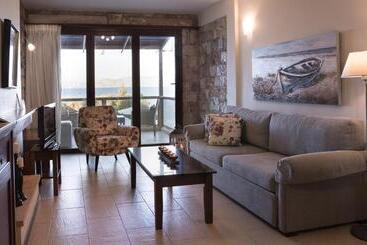 Enalio Suites