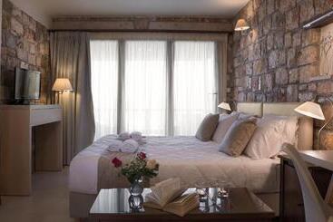 Enalio Suites