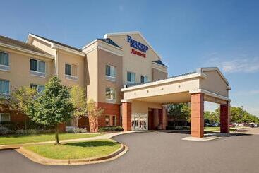 Fairfield Inn & Suites By Marriott Detroit Metro Airport Romulus