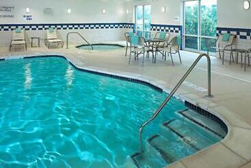 Fairfield Inn & Suites By Marriott Detroit Metro Airport Romulus